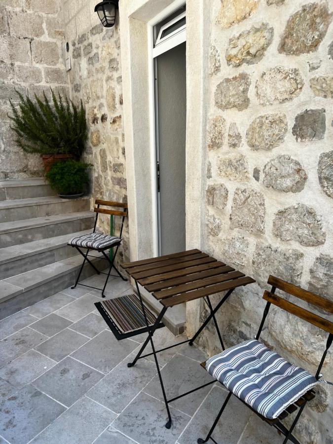 Gudelj Apartments Perast Exterior photo